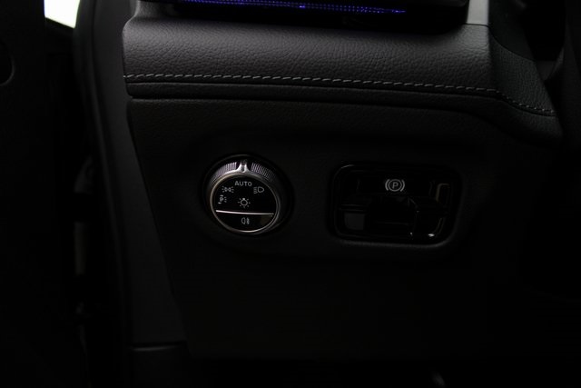 Vehicle image 26 of 39