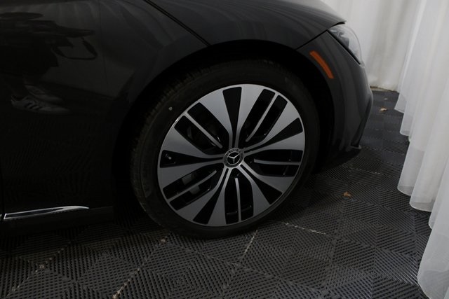 Vehicle image 11 of 39