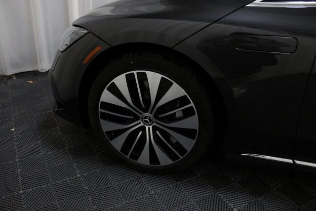 Vehicle image 8 of 39