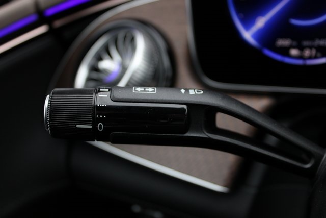 Vehicle image 19 of 39