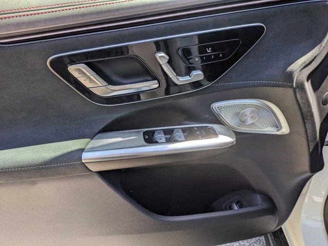 Vehicle image 23 of 39