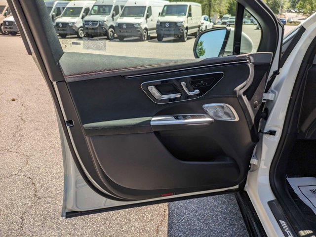 Vehicle image 22 of 39
