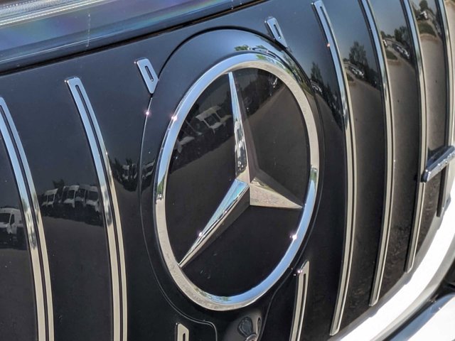 Vehicle image 32 of 39