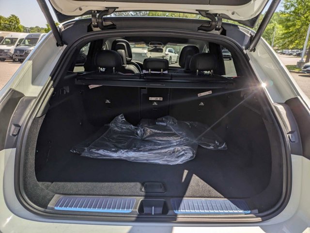 Vehicle image 27 of 39
