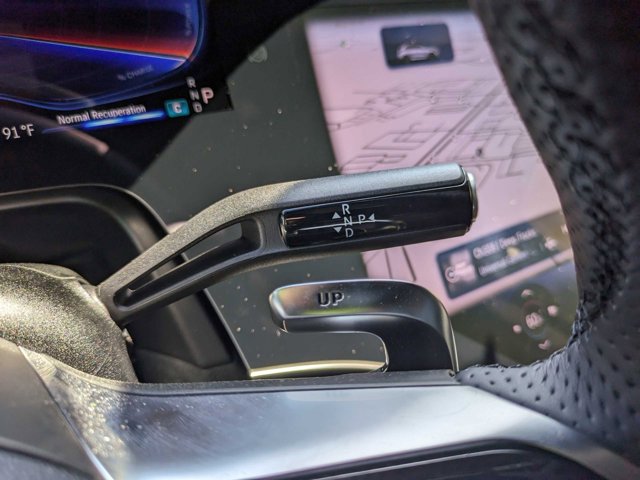 Vehicle image 15 of 39