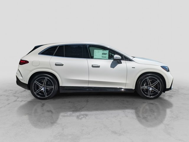 Vehicle image 4 of 39