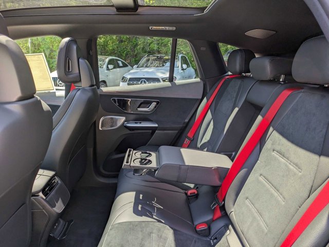 Vehicle image 25 of 39