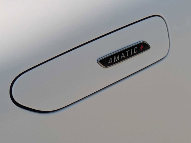 Vehicle image 34 of 39