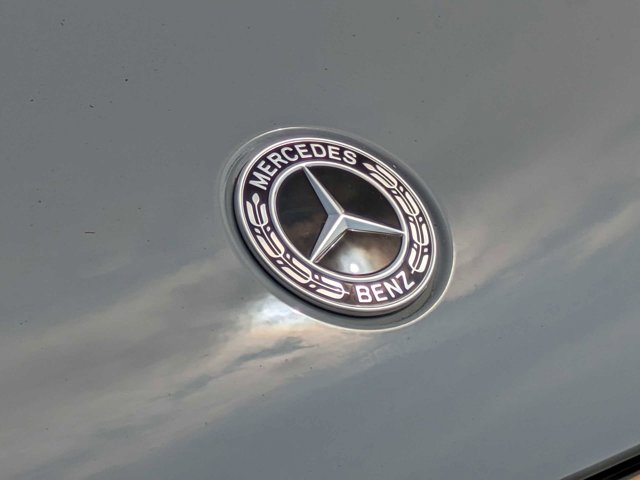 Vehicle image 29 of 43