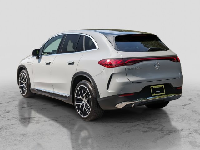 Vehicle image 7 of 43