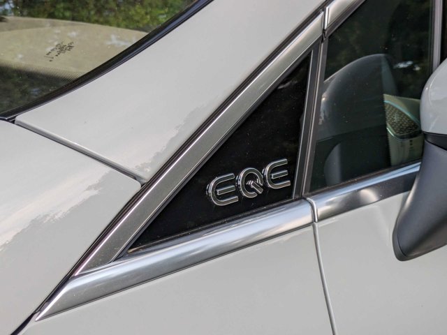 Vehicle image 31 of 43