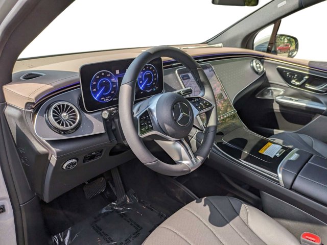 Vehicle image 9 of 43