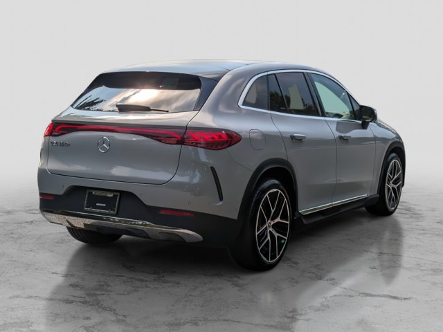 Vehicle image 5 of 43