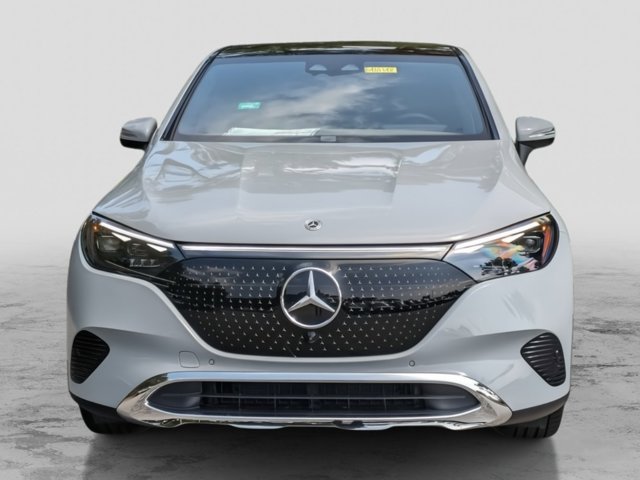 Vehicle image 2 of 43