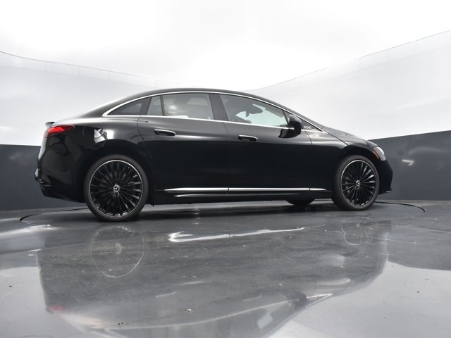 Vehicle image 13 of 43