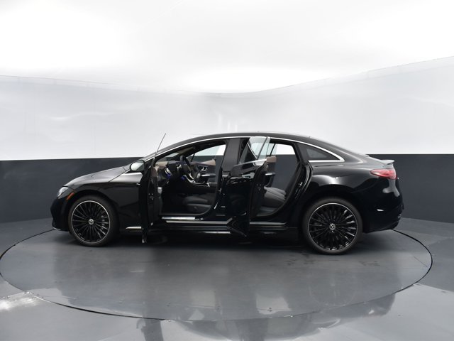 Vehicle image 21 of 43