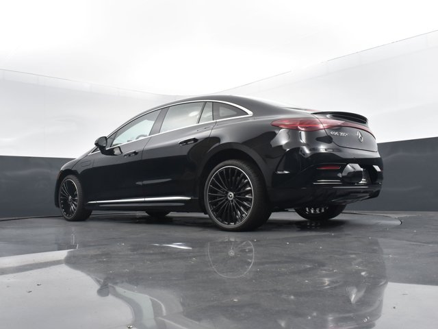 Vehicle image 18 of 43