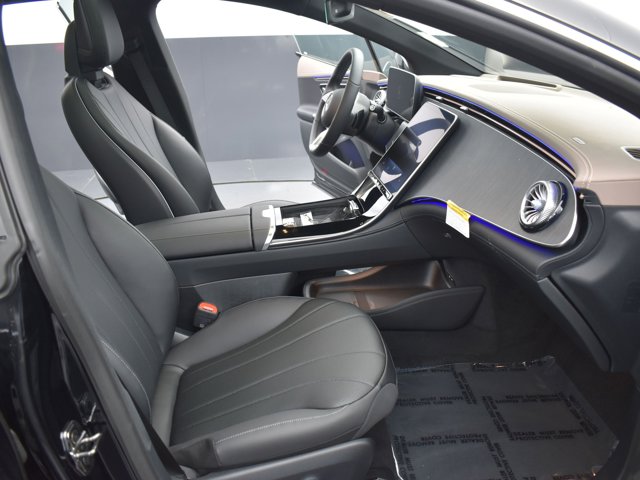 Vehicle image 40 of 43