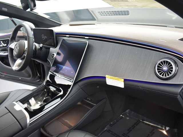 Vehicle image 41 of 43