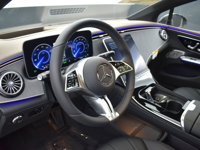 Vehicle image 23 of 43
