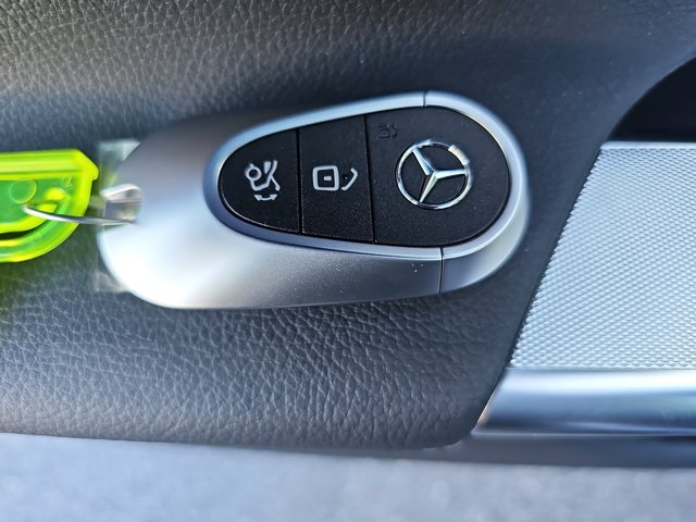 Vehicle image 36 of 37