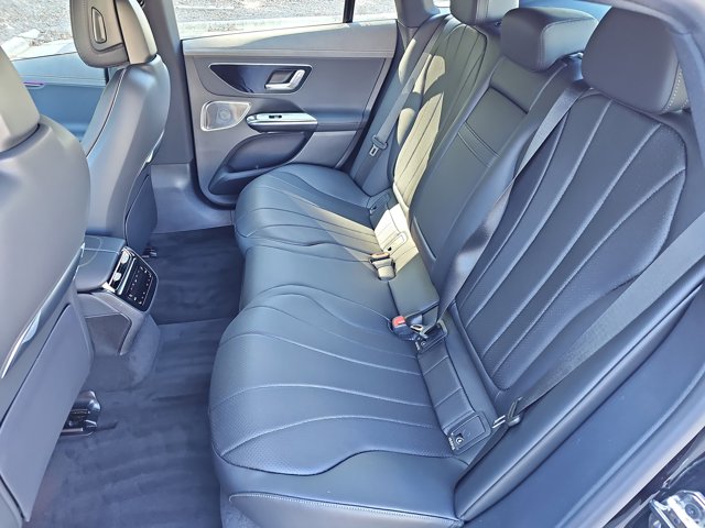 Vehicle image 14 of 37