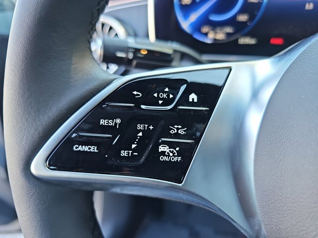 Vehicle image 17 of 37