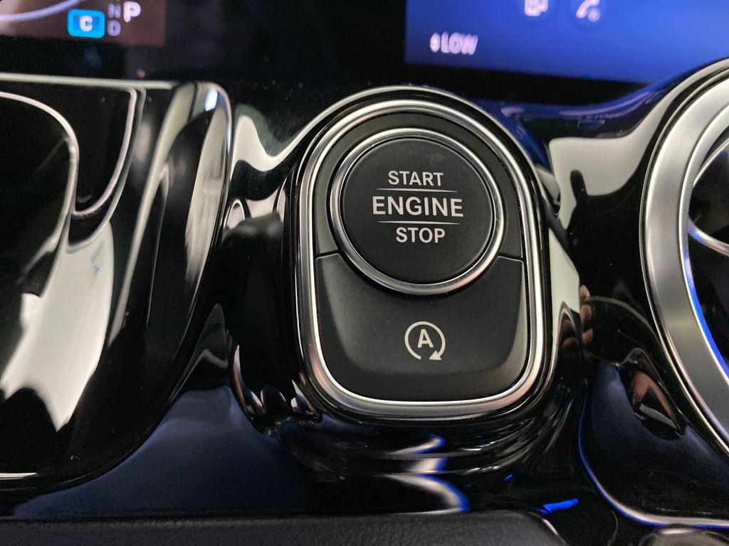 Vehicle image 19 of 31