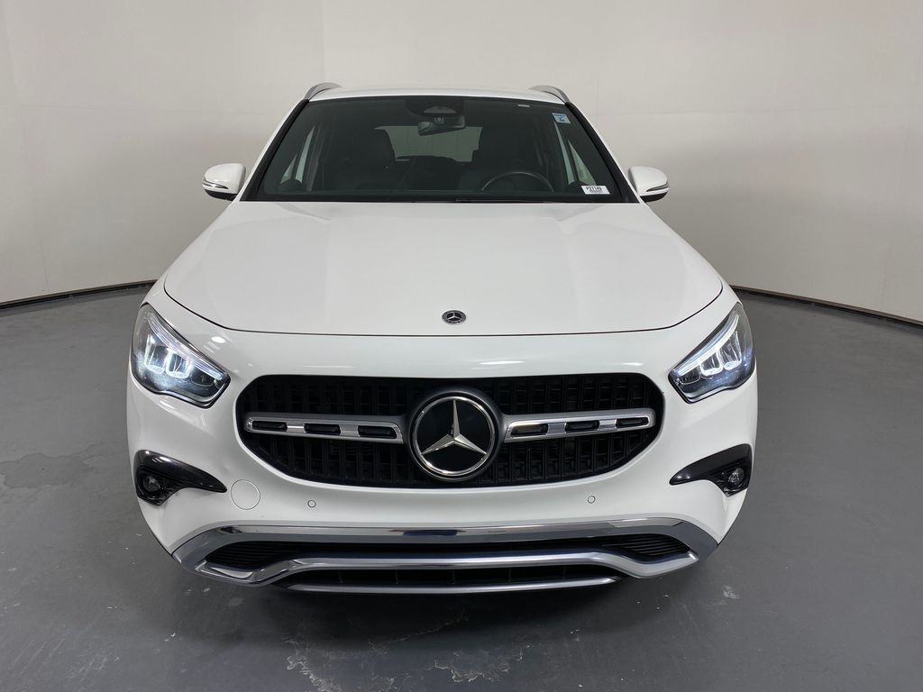 Vehicle image 2 of 31