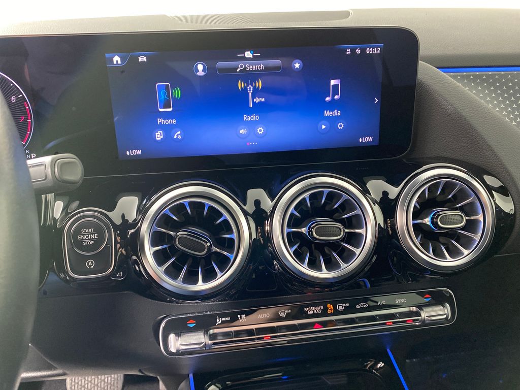 Vehicle image 15 of 31