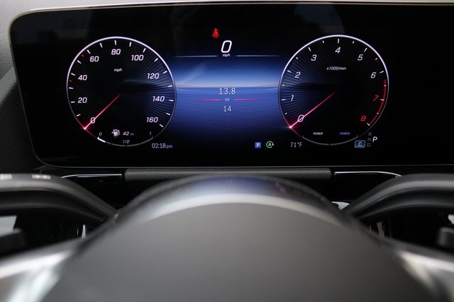 Vehicle image 25 of 31