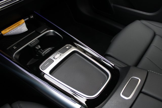 Vehicle image 18 of 31