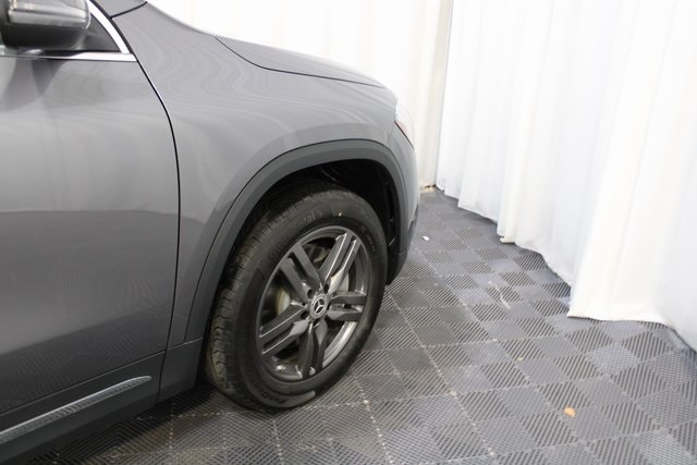 Vehicle image 14 of 31