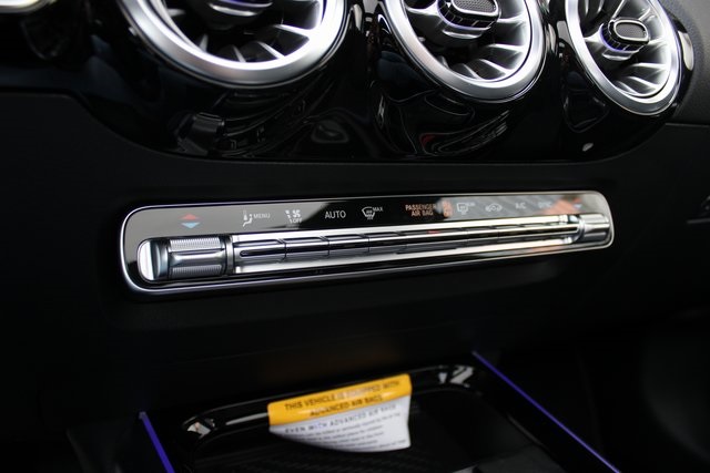Vehicle image 16 of 31