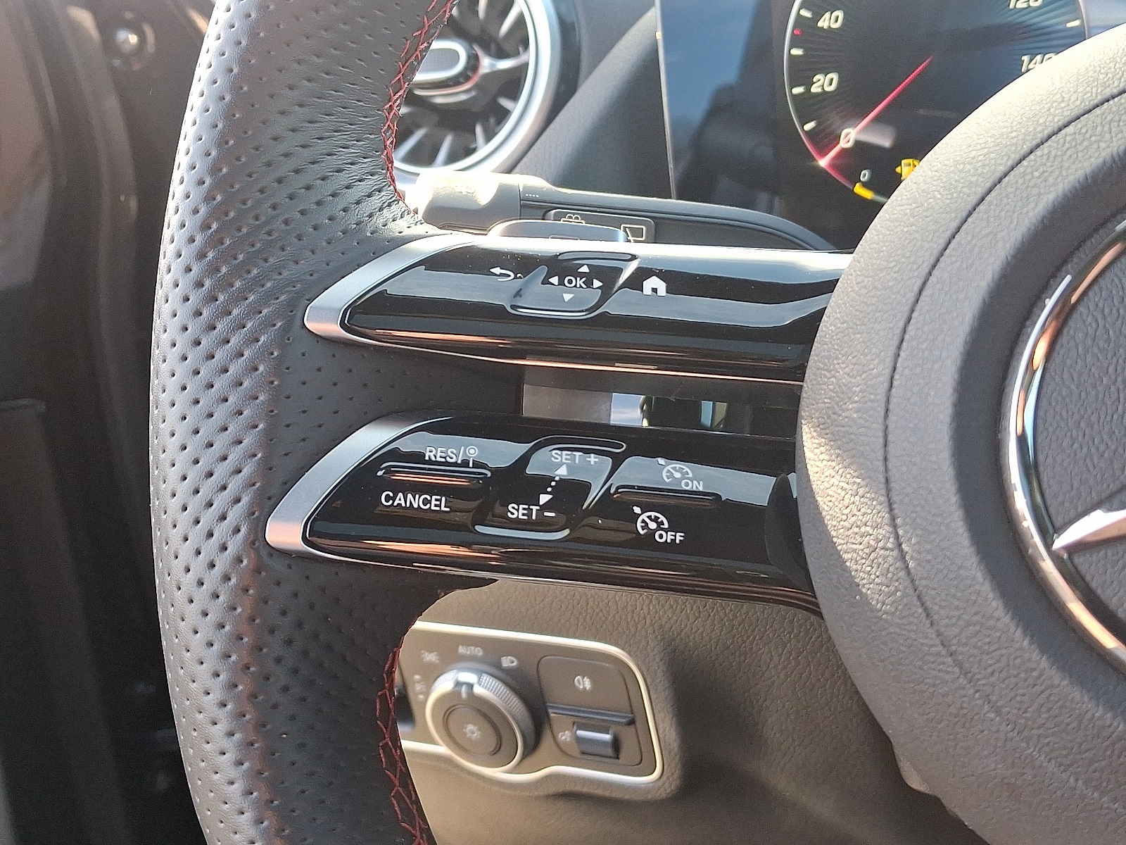Vehicle image 19 of 29