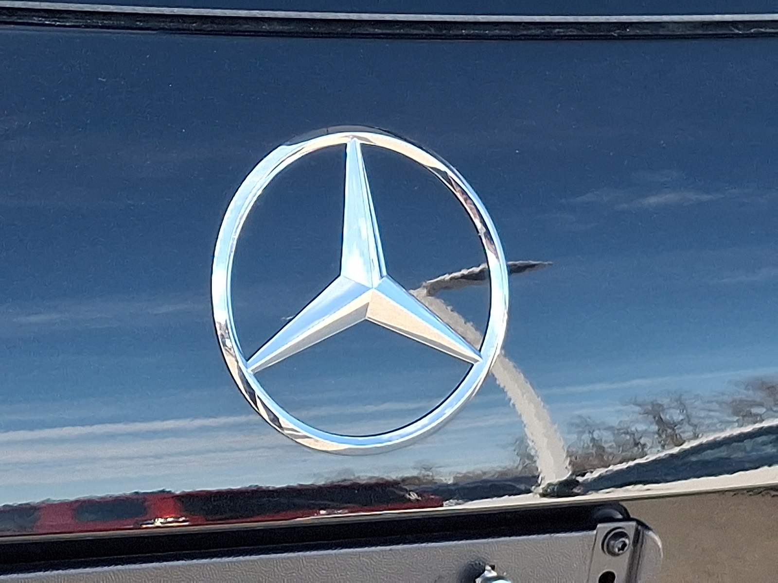 Vehicle image 27 of 29