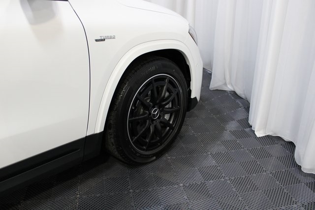Vehicle image 27 of 34