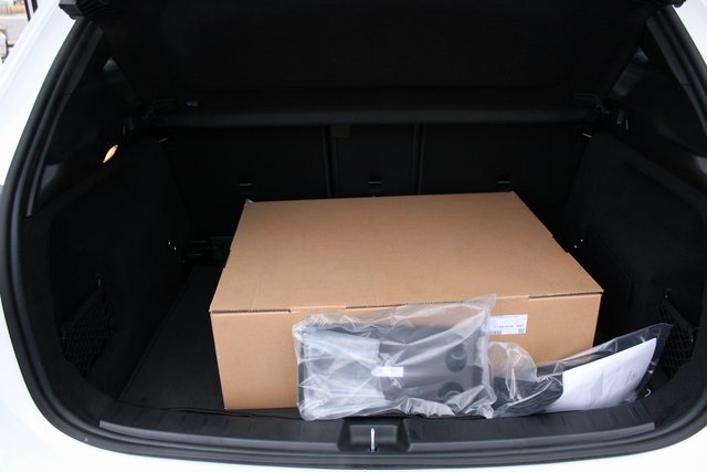 Vehicle image 21 of 34