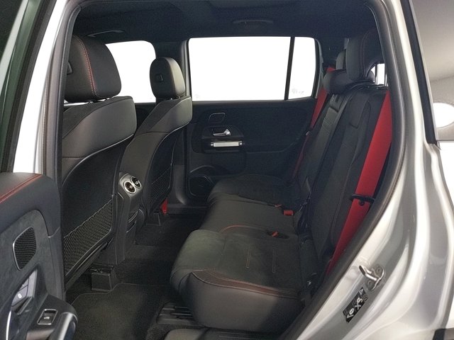Vehicle image 19 of 25