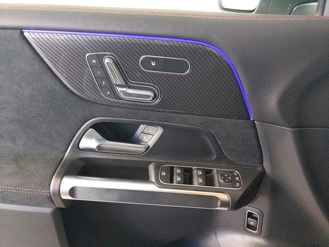 Vehicle image 9 of 25