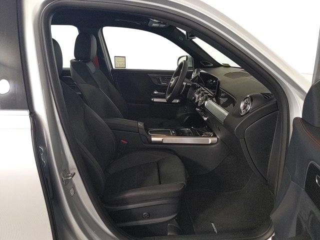 Vehicle image 20 of 25