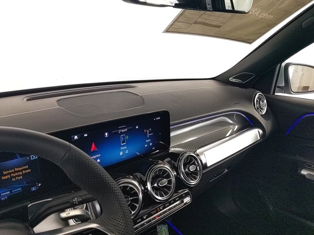 Vehicle image 24 of 25