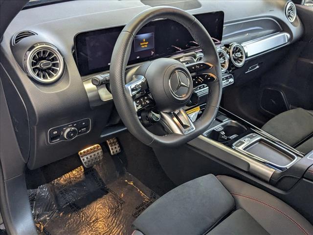 Vehicle image 15 of 20