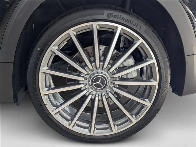 Vehicle image 9 of 20
