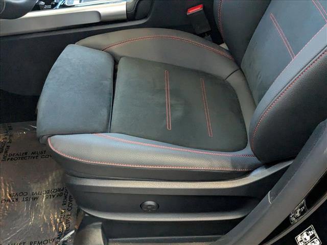 Vehicle image 13 of 20
