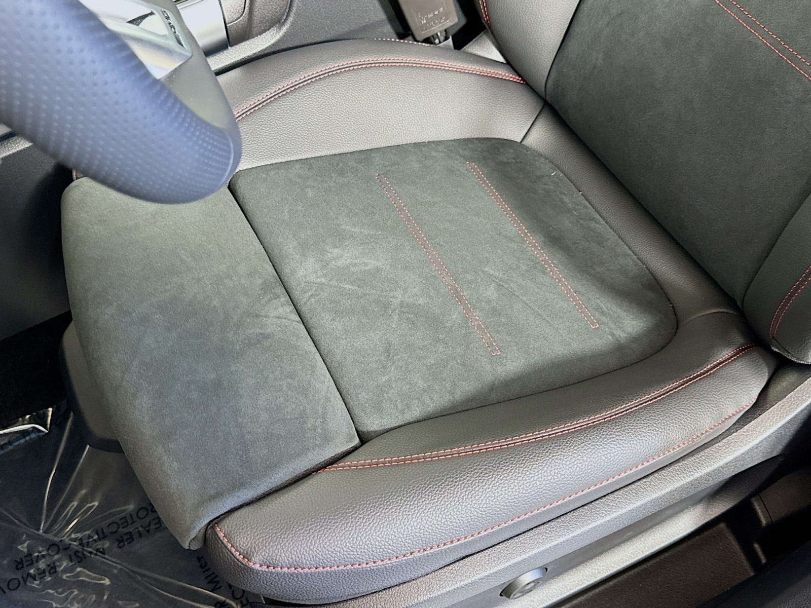 Vehicle image 22 of 30