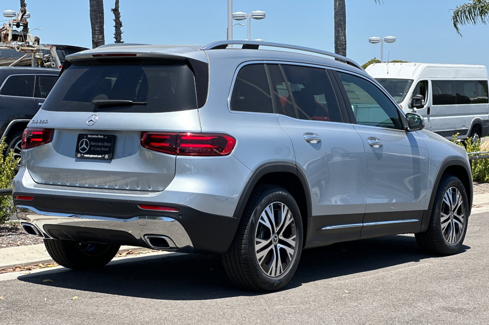 Vehicle image 8 of 30