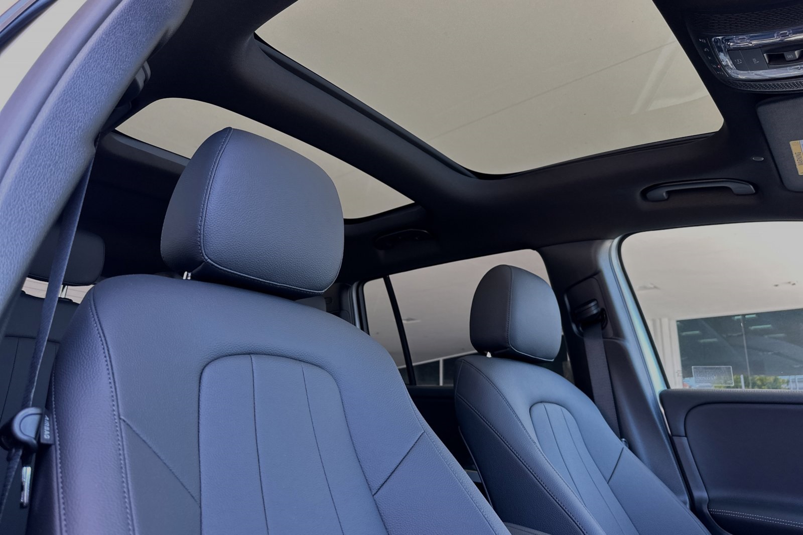 Vehicle image 12 of 30
