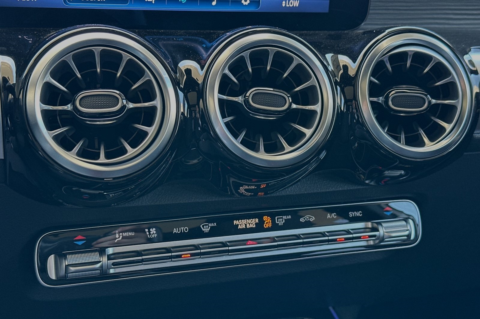 Vehicle image 24 of 30