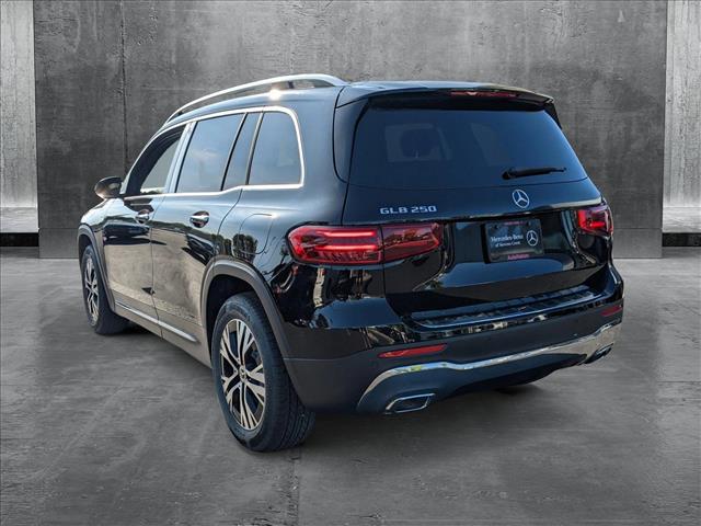 Vehicle image 5 of 18
